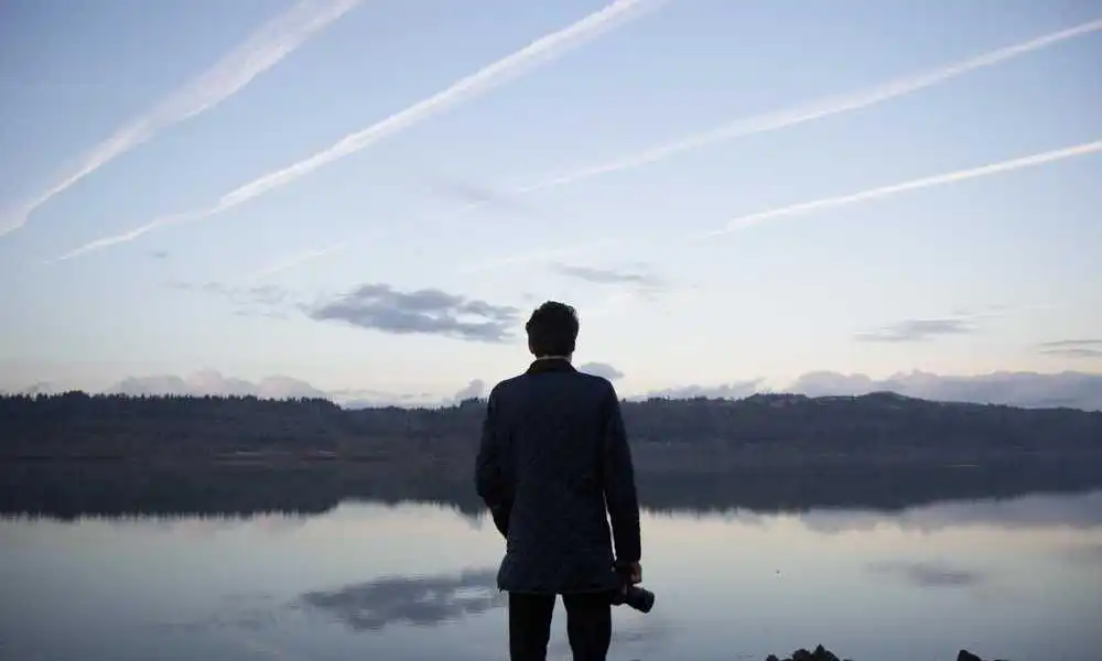 初冬春城惊艳亮相：翠湖公园游客如潮，王冠森镜头下的昆明之美