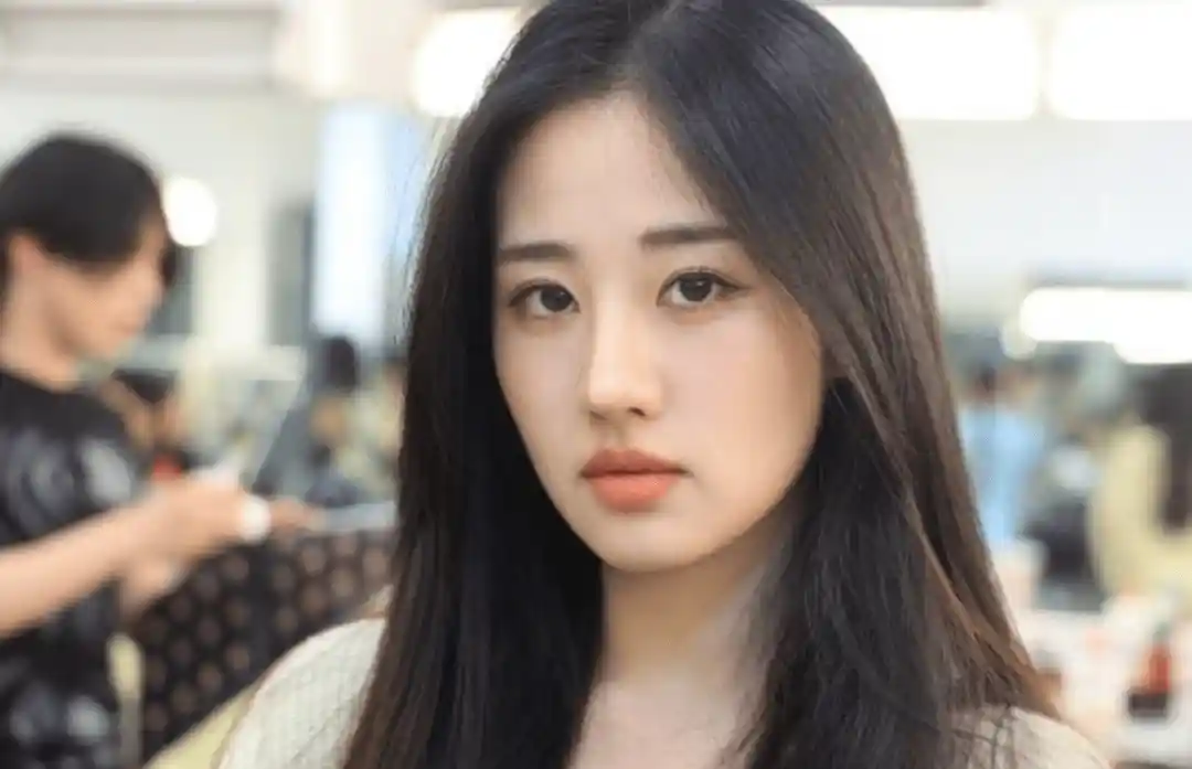 李禹熹爆料《隐秘的角落》荣梓杉？手机疑云引热议