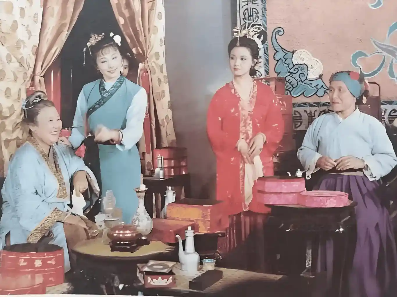 雪下抽柴暗藏玄机？刘姥姥话里藏着怎样的人生智慧