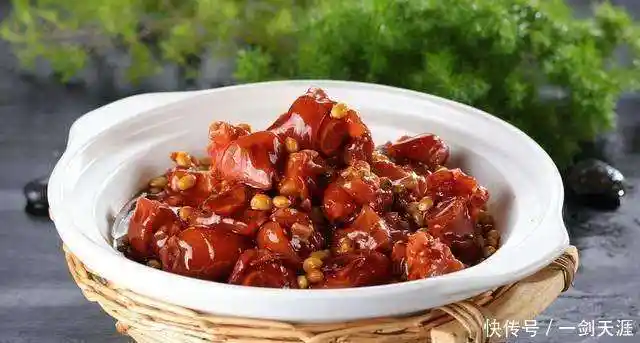 朱元璋设宴暗藏玄机，一道菜让沈万三瞬间汗如雨下