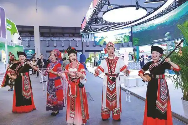 广西文旅闪耀2025旅交会，跨境旅游新机遇引爆全球目光