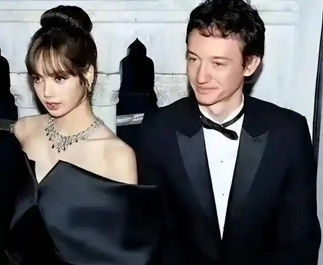 Lisa圣诞将与三公子共舞？巡演编舞引热议