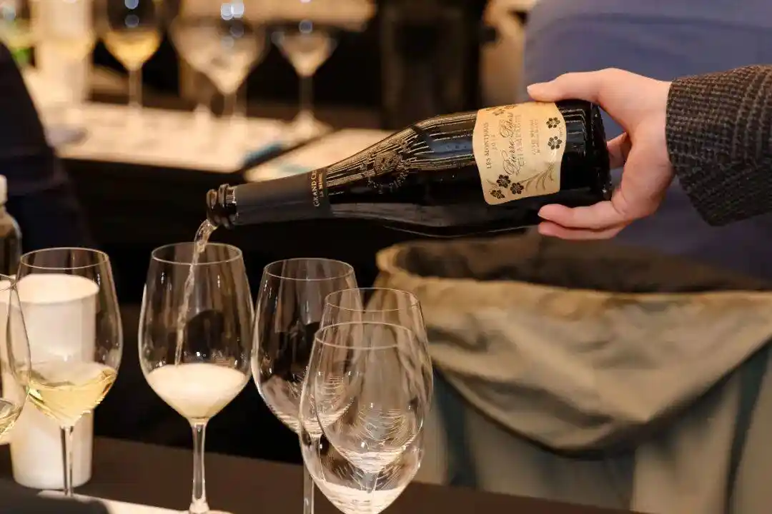 上海首秀！Pierre Péters 单一园晚除渣时间切片实验：同一风土，十年陈酿的终极风味对决