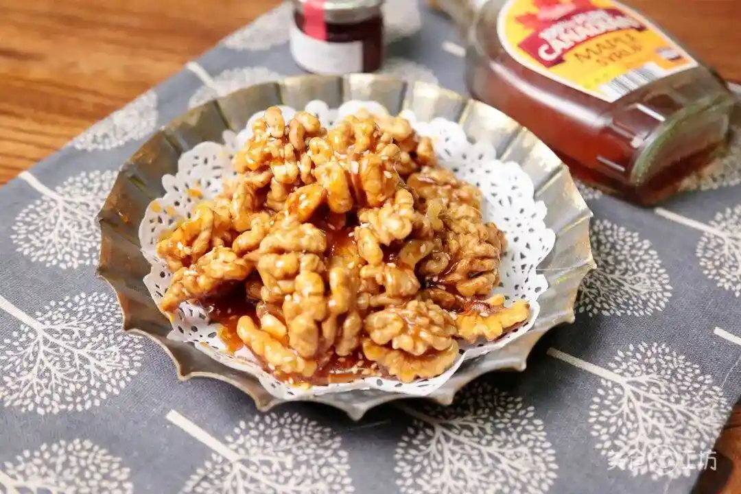 爆火餐桌新宠！0油炸脆甜核桃横空出世：去内皮黑科技解锁健康零食革命