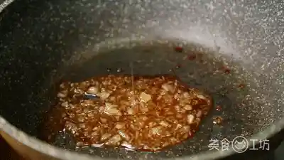 爆火餐桌新宠！0油炸脆甜核桃横空出世：去内皮黑科技解锁健康零食革命